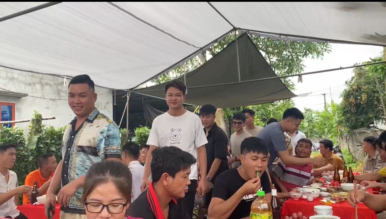 NGƯỜI MƯỜNG Ở HOÀ BÌNH : NÉT ĐẶC SẮC VĂN HOÁ VÀ CUỘC SỐNG